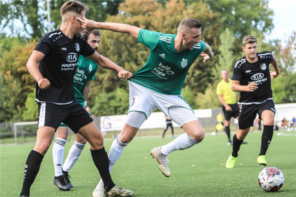 BSV Schürens Top-Spieler freut sich: „Vielleicht brauchen die mich nicht mehr“ Kamil Bednarski (Mitte) ist Schürens Top-Spieler.