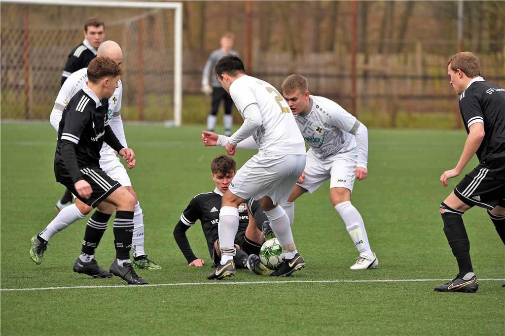 Ausgerechnet Hennebach: Ex-Lembecker war bester Mann des BVH Dorsten SV Lembeck - BVH Dorsten
