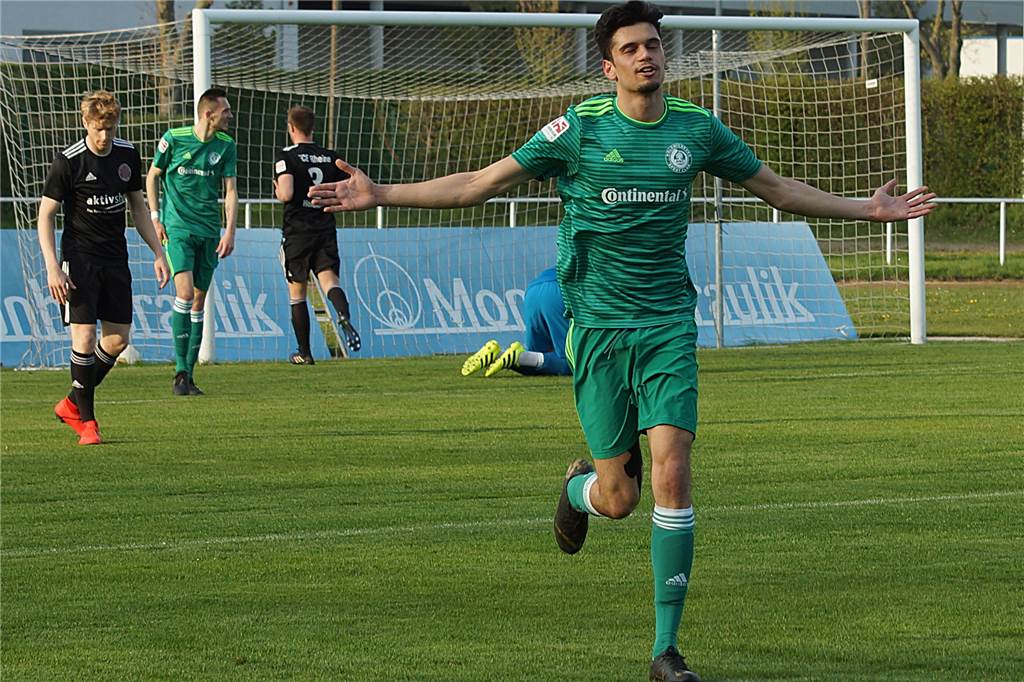 Corona-Zwangspause: Ambitionierter Stürmer vom VfB Lübeck ist zurück in Holzwickede Kaniwar Uzun stürmte schon für den Holzwickeder SC, steht nun aber beim VfB Lübeck unter Vertrag.