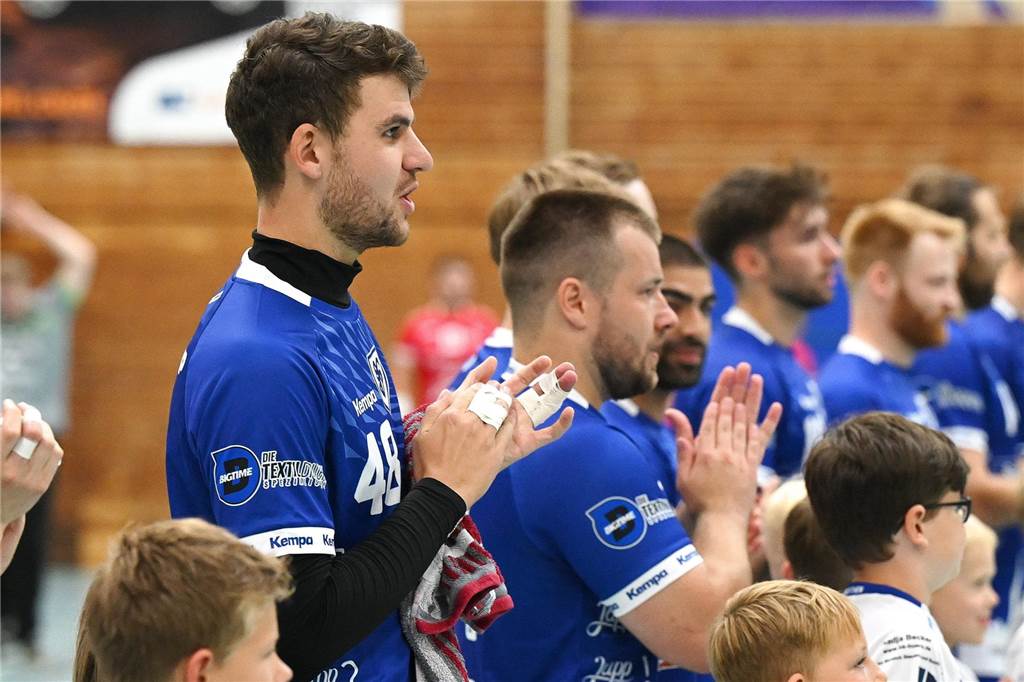 HSC-Kaderupdate: Zwei erfahrene hören auf - zwei Jungspunde stoßen dazu Kann nicht mehr weiterspielen: Henning Schrief (l.) vom HSC Haltern-Sythen.