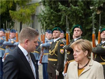 Kanzlerin Merkel und der slowakische Regierungschef Fico kommen in Bratislava zusammen. Foto: Jozef Jakubco