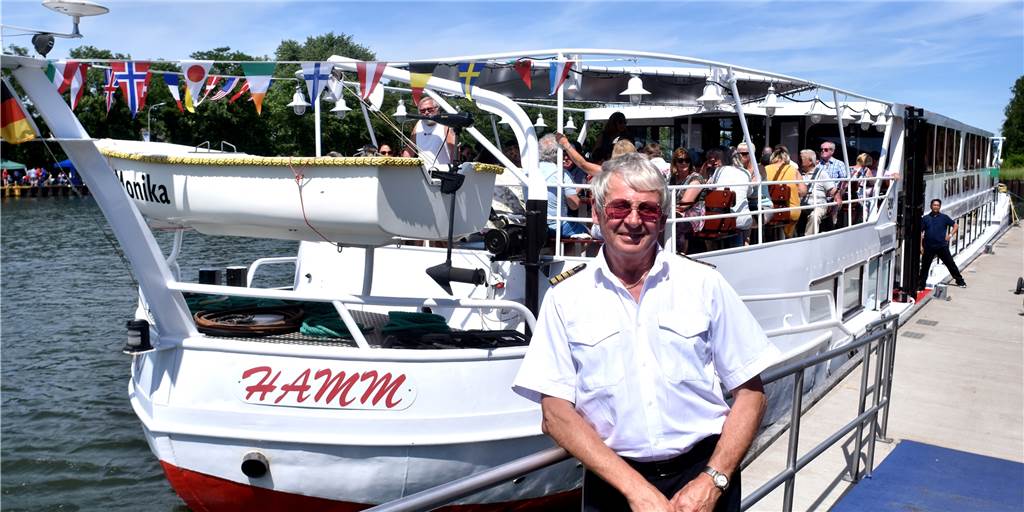 Gute Chancen auf eine neue „Santa Monica“ an der Marina Rünthe Kapitän Jacob Smit bot bis Anfang 2020 Ausflugsfahrten auf der Santa Monica an. Jetzt stehen die Chancen gut, dass bald eine neues Schiff am Anleger in Bergkamen-Rünthe festmacht.