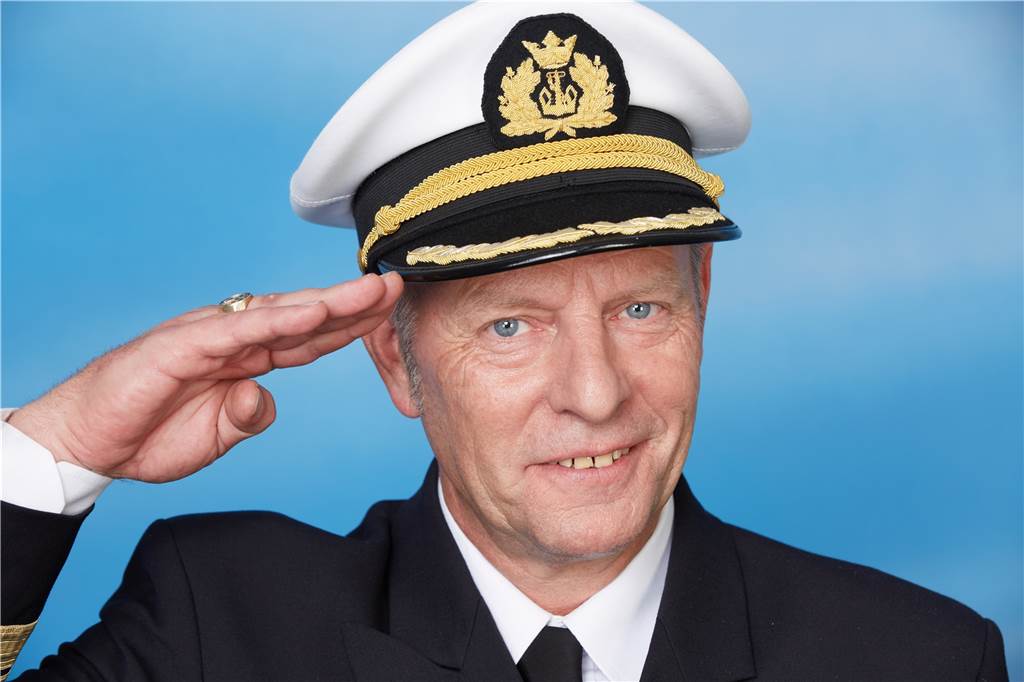 Lüner zurück von der MS Artania: Aus der Traumreise wurde ein Albtraum Kapitän Morton Hansen, bekannt aus der ARD-Dokuserie „Verrückt nach Meer“ musste an Bord der MS Artania ein Donnerwetter loslassen, weil sich Passagiere nicht an die Auflagen der australischen Behörden hielten.