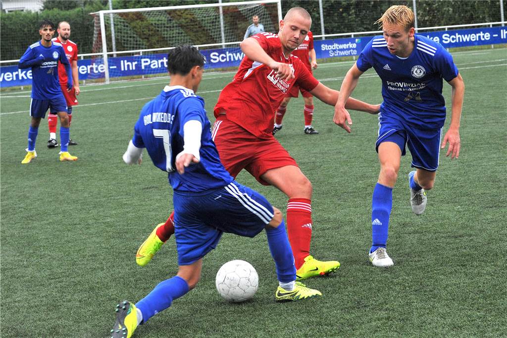 Keine Ausreden - Keeper des Geisecker SV fordert Ende der Serie und Weiterkommen im Pokal Patrick Filla, Kapitän des Geisecker SV, in einem Zweikampf.