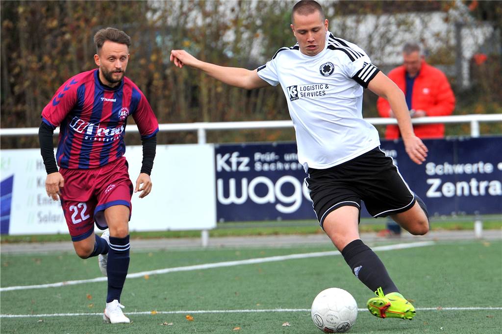 Viele Zusagen beim „ewigen Bezirksligisten“ Geisecker SV - auch Schlüsselspieler bleiben Kapitän Patrick Filla (re.) hat beim Geisecker SV für die Saison 2022/23 zugesagt.