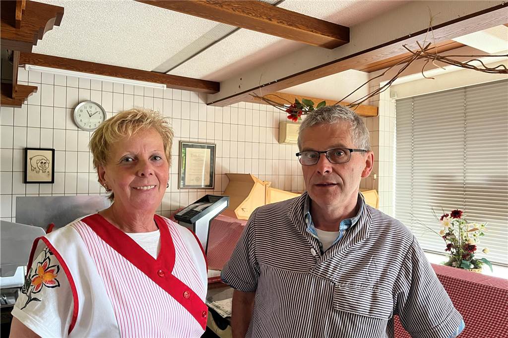 Metzgerei Prang schließt vermutlich früher: Kripo klärt Brandursache Karin und Manfred Prang in der Metzgerei Prang