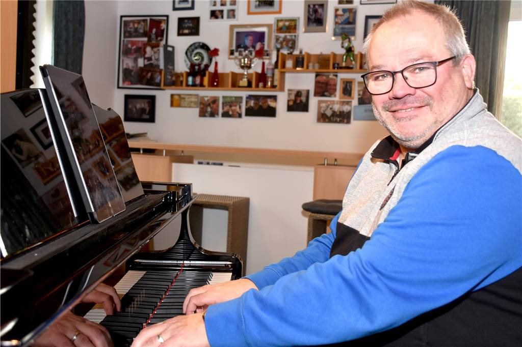 Ahauser Musiker über „Puffmama Layla“: „Respekt vor Leistung der DJs“ Karl-Heinz "Kalle Höper (59) empfindet die ganze Diskussion "flüssiger als Wasser". "Darüber redet im Herbst, wenn die Heizungen angestellt werden müssen, niemand mehr", sagt der Alstätter.