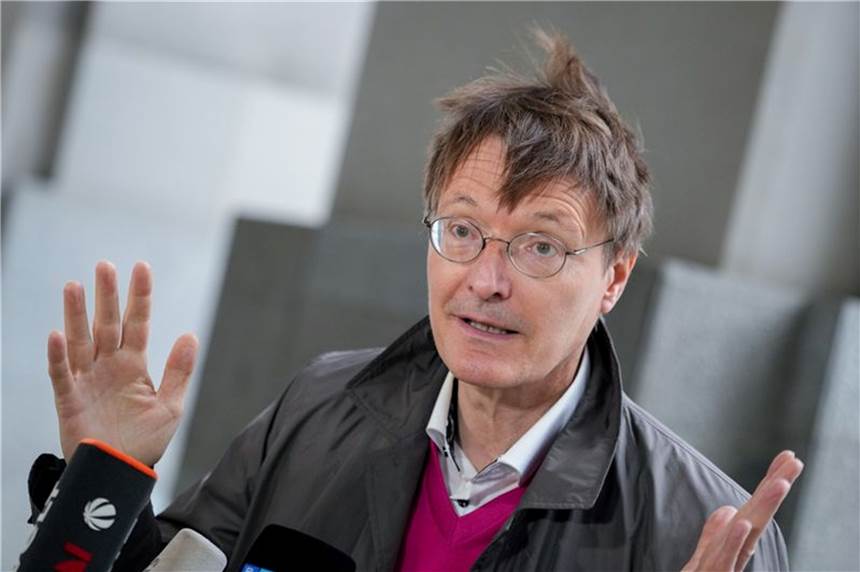 Lauterbach: „Schwerer Winter“ bei zu geringer Impfquote Karl Lauterbach fordert Regel-Verschärfungen in der Coronakrise.