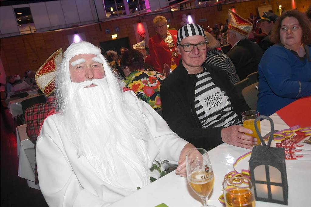 Tolle Stimmung bei der Sitzung von CCCS Rot-Weiß.