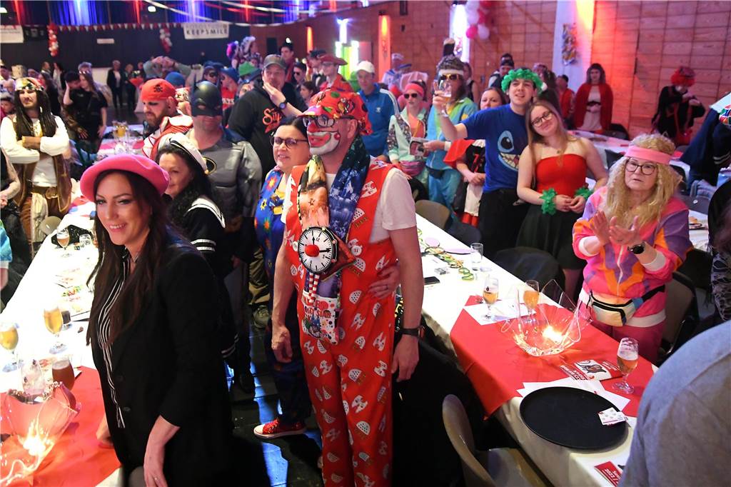 Tolle Stimmung bei der Sitzung von CCCS Rot-Weiß.