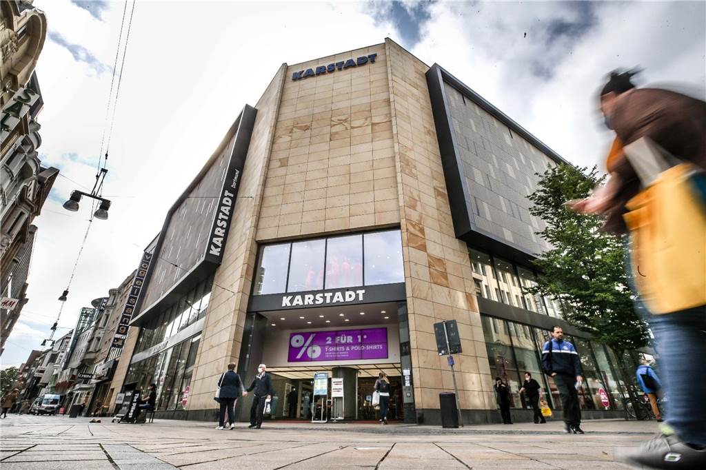 Weichen für die City werden gestellt: Wie sich der Westenhellweg verändert Karstadt scheint nach einer Zitterpartie im vergangenen Jahr in Dortmund vorerst gerettet. Jetzt tauchen mit der Insolvenzanmeldung der Signa Holding, zu der Galeria Karstadt Kaufhof gehört, neue Sorgen auf.