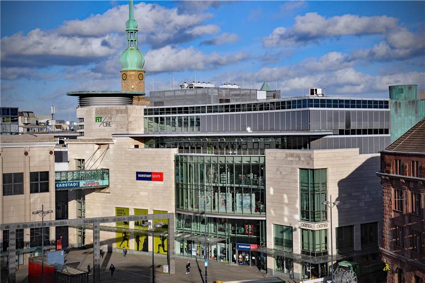 Nach Corona-Pause: Karstadt Sports eröffnet unter neuem Namen wieder Karstadt Sports in der Dortmunder Innenstadt.