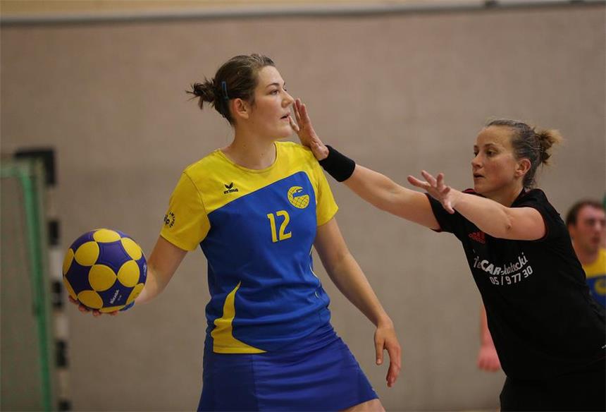 Adler müssen Pegasus den Cup überlassen Katharina Holtkotte (links), hier im Regionalliga-Spiel gegen den HKC Albatros 1, verbuchte im DTB-Pokal-Endspiel gegen die SG Pegasus Rommerscheid neun Körbe auf ihrem Konto.