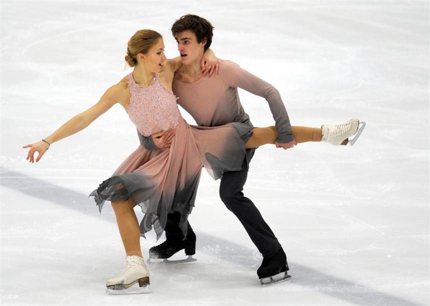 Müller/Dieck tanzen auf Eis um den Meistertitel Katharina Müller und Tim Dieck liegen derzeit auf Rang zwei.