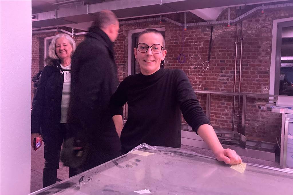 FH-Rektorin wirbt leidenschaftlich für FH-Umzug in den Hafen Katharina Neumann warb als Betriebsleiterin für die künftige Gastronomie im "Heimathafen" an der Speicherstraße.