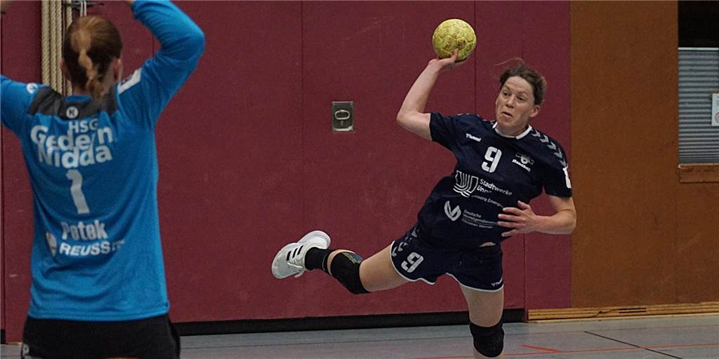 Königsborner SV verabschiedet sich mit Niederlage aus der 3. Liga: Kathrin Fahn war das letzte Drittliga-Tor der Königsborner Handballerinnen vorbehalten.