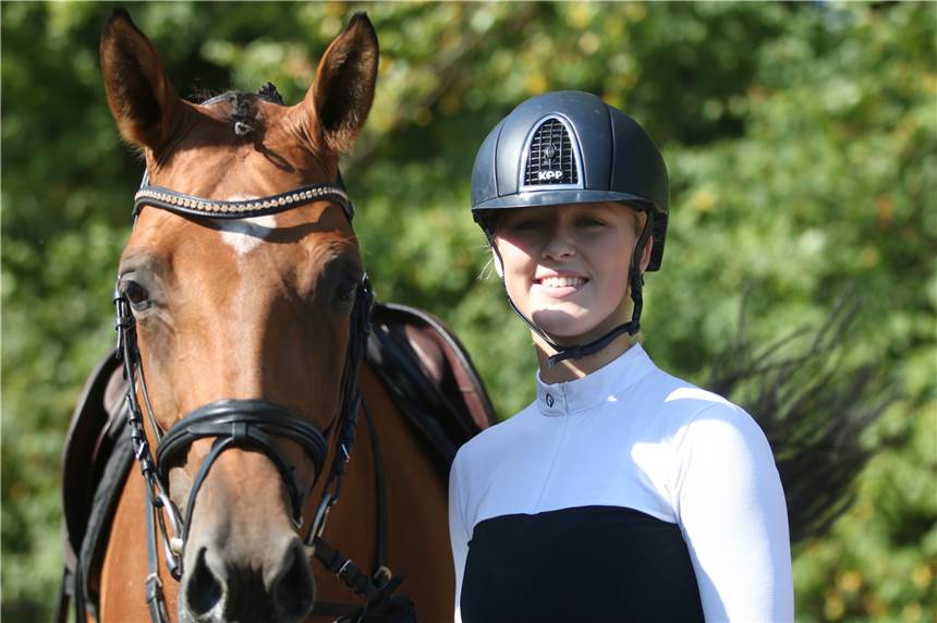 Kathrin Wacker feiert beim K+K-Cup Erfolge Kathrin Wacker zeigte vor allem in den Quali-Springen, was in ihr und ihrem Pferd La Vie steckt.