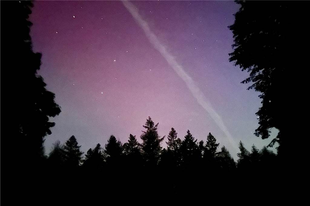 Polarlichter über Haltern: Schicken Sie uns Ihre Fotos! Katrhin v. Müller nachte das Foto in den Heubachwiesen.