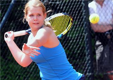 Katrin Gößl (Foto) schlägt in der Sommerrunde zusammen mit ihren Schwestern Kristina und Verena auf.