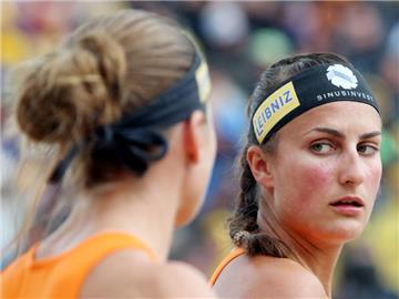 Katrin Holtwick (l) und Ilka Semmler haben den Turniersieg in Den Haag verpasst. Foto: Malte Christians