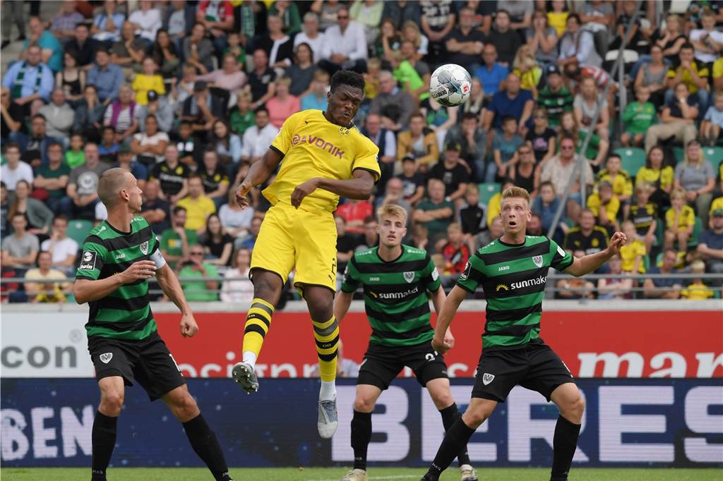 Dan-Axel Zagadou - Wechsel von Diallo und Toprak sind ein klares Signal des BVB Kein Supercup, kein DFB-Pokal - Dan-Axel Zagadou durfte sich immerhin beim Testspiel in Münster 90 Minuten lang beweisen.