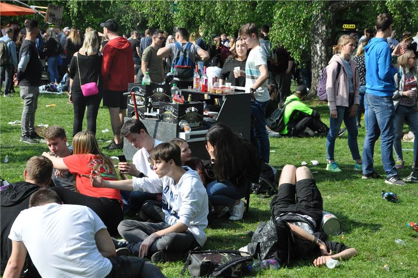 Polizei appelliert an Maigänger: „Beachten Sie die Kontaktverbote!“ Keine Party am Cappenberger See: Die Polizei hat angekündigt, das Kontaktverbot in Lünen um den 1. Mai herum zu überwachen.