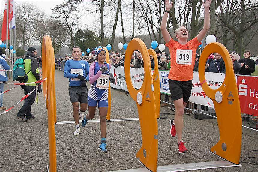 Als letzter Silvesterlauf wurde auch der in Recklinghausen abgesagt Keinen Silvesterlauf wie hier 2016 in Herne wird es in der Region 2020 geben. Der Recklinghäuser LC war der letzte Verein, der sein Event absagen musste.