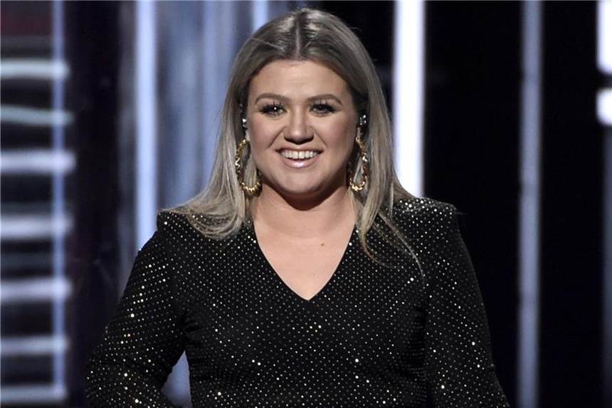 Kelly Clarkson feiert die Liebe. Foto: Chris Pizzello/Invision/AP