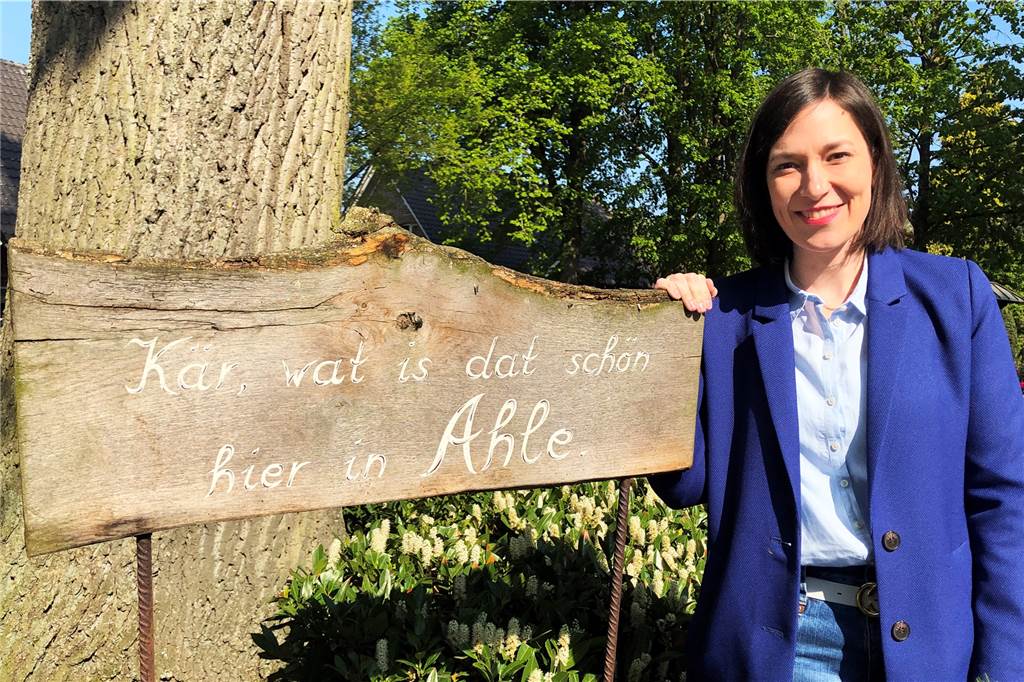 Heike Wermer will sich im Landtag für gelebte Heimat stark machen "Ker wat is dat schön hier in Ahle": Heike Wermer will sich im Düsseldorfer Landtag für gelebte Heimat und ein starkes Ehrenamt einsetzen.