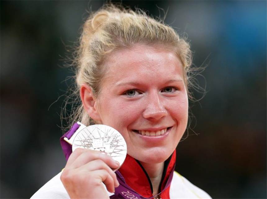 Silbermedaille: Judoka Thiele schafft Sensation Kerstin Thiele überraschte in London mit der Silbermedaille. Foto: Michael Kappeler