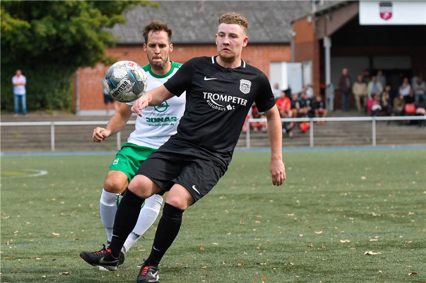 Beim BV Brambauer platzt gegen Sölde der Knoten Kevin Coerdt erzielte das 3:0 und legte seinem Bruder Robin das 1:0 auf.