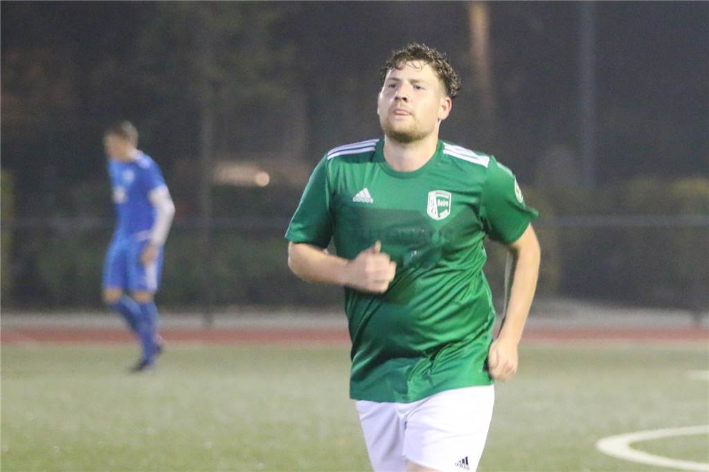 SG Selm hofft vor dem Spitzenspiel gegen die U23 des SV Herbern, dass der „Knoten geplatzt“ ist Kevin Coerdt war zuletzt doppelt für die SG Selm erfolgreich.