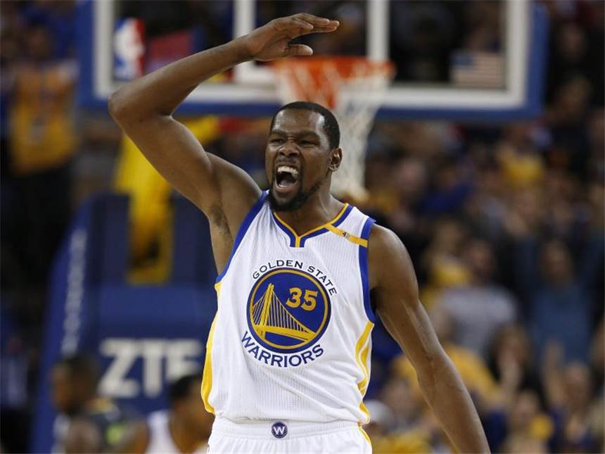 NBA-Playoffs: Warriors gegen den Rest der Welt Kevin Durant und die Golden State Warriors gehen als Topfavorit in die NBA-Playoffs. Foto: John G. Mabanglo