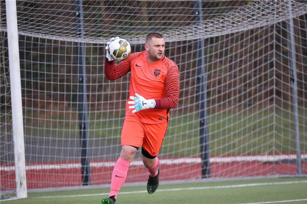 Urgestein verlässt überraschend Eintracht Ickern und wechselt zum Lokalrivalen Kevin Foltmann wird ab der Rückrunde bei der SG Victoria/Sportfreunde im Tor stehen.