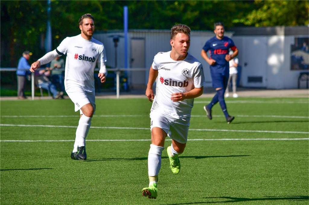 RWU-Neuzugang Kevin Gomulka: „Beim SV Preußen Lünen sind sie wahrscheinlich eingeschnappt“ Kevin Gomulka (vorne) verlässt den SV Preußen Lünen im Sommer nach zwei Jahren.