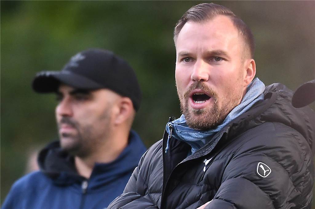 Kevin Großkreutz spielt über Amateurfußball-Zukunft: Wechsel zu D Kevin Großkreutz ist inzwischen spielender Co-Trainer bei Wacker Obercastrop und steht entsprechend an der Seitenlinie, wenn er selbst nicht aktiv mitwirken kann.