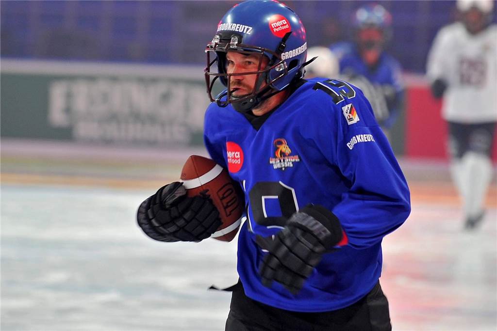 Kevin Großkreutz gewinnt bei neuem RTL-Format: Auftritt bei der Baller League für Podolski-Team Kevin Großkreutz spielte beim American Ice Football mit.