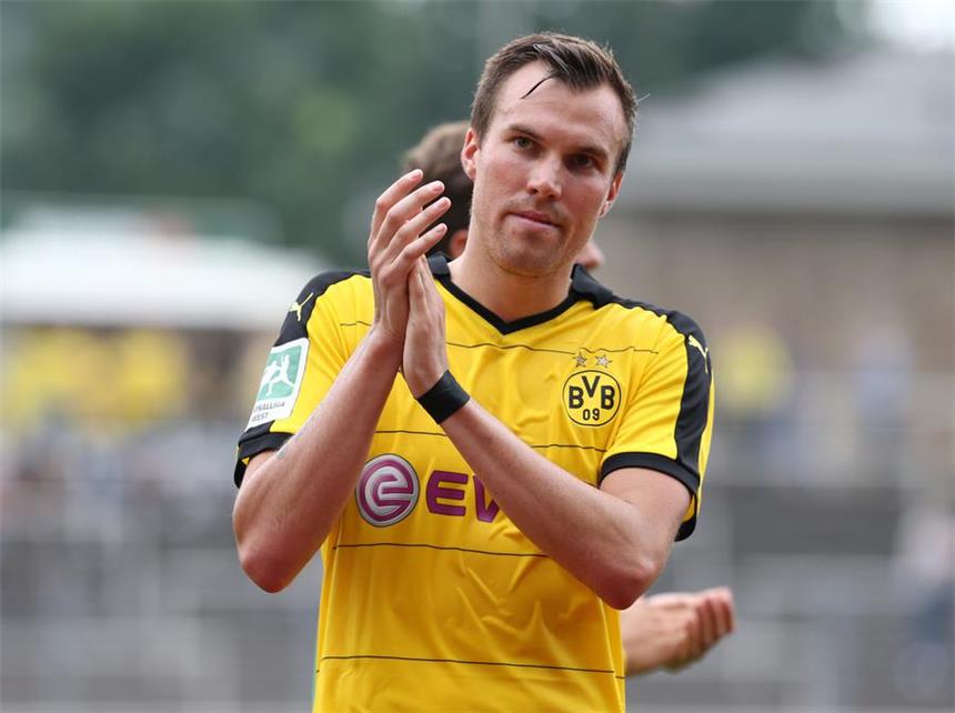 Großkreutz-Eigentor macht BVB II-Fehlstart perfekt Kevin Großkreutz unterlief im Spiel gegen Verl ein Eigentor.