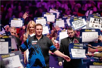 Kevin Münch sorgt für Darts-Euphorie in Deutschland: Er hat die außergewöhnliche Atmosphäre im Londoner „Ally Pally“ bei der Darts-WM aufgesogen und das Publikum begeistert.