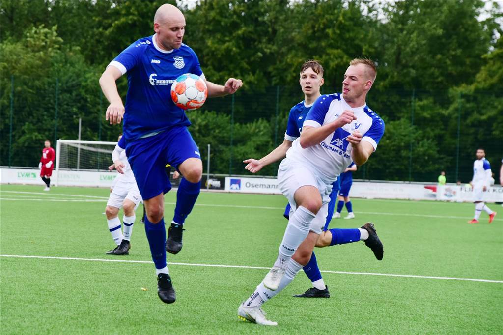 Zusammenfassung von Tag zwei: Erst im siebten Spiel der Stadtmeisterschaft treffen beide Teams Kevin Schulz (l.) und Concordia Flaesheim mussten sich Lukas Wemhoff und dem TuS Sythen geschlagen geben.
