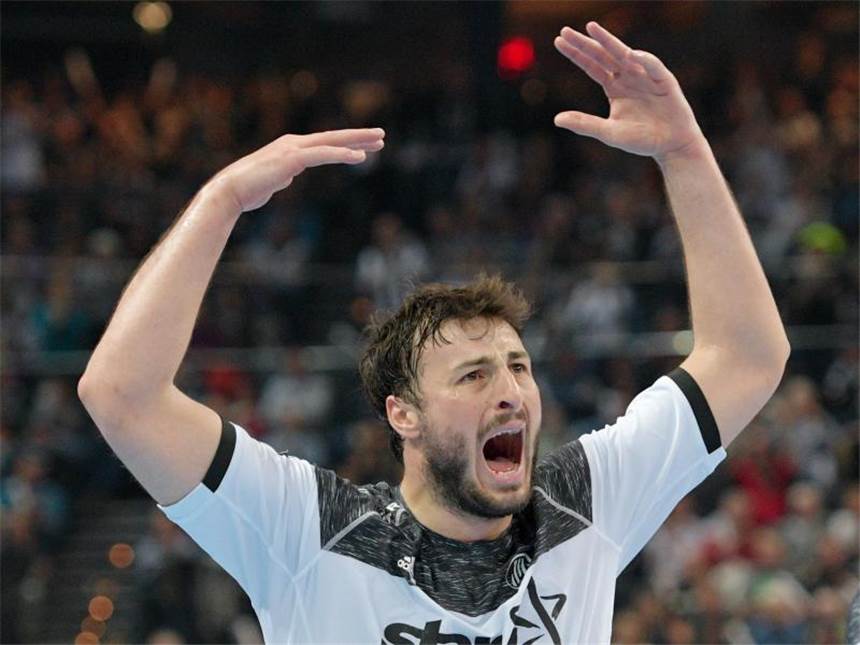 THW Kiel besiegt Leipzig mit 29:25 Kiels Domagoj Duvnjak erzielte neun Tore. Foto: Axel Heimken