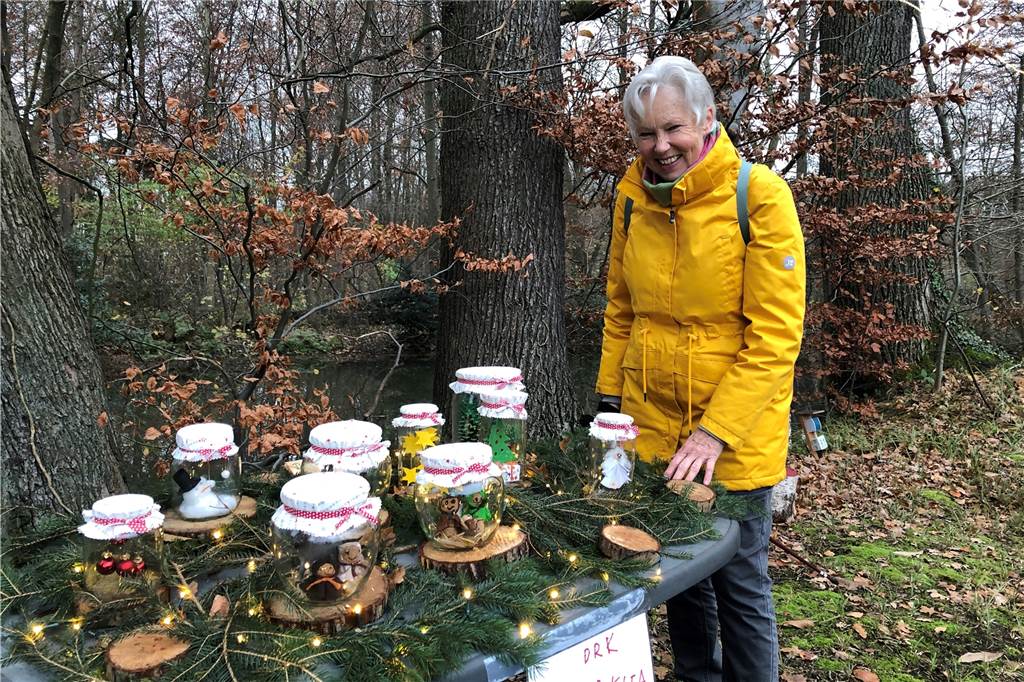 Der Krippenweg am Schloss Sythen ist nah am Zeitgeschehen Kinder des DRK-Kindergartens gestalteten Krippen in Gläsern. Die neue Hauptverantwortliche des Krippenweges, Barbara Hatebur, ist begeistert von den vielfältigen Ideen.
