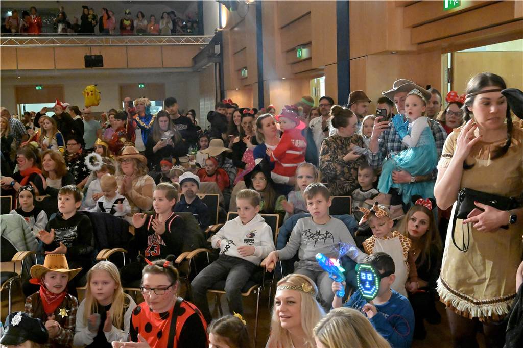 Kinderkarneval im Kolpingsaal in Werne: Hunderte Kinder feierten dort ein buntes Fest.