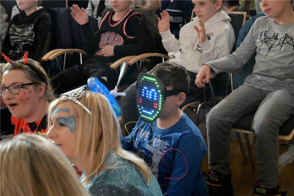 Kinderkarneval im Kolpingsaal in Werne: Hunderte Kinder feierten dort ein buntes Fest.