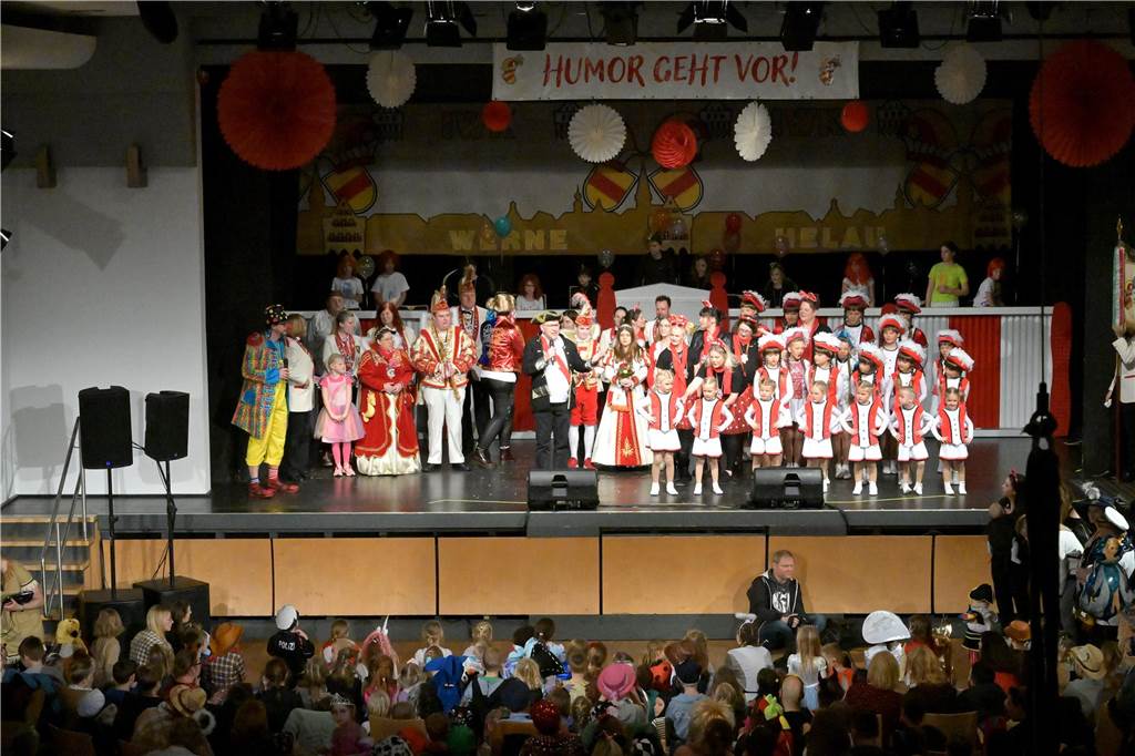 Kinderkarneval im Kolpingsaal in Werne: Hunderte Kinder feierten dort ein buntes Fest.