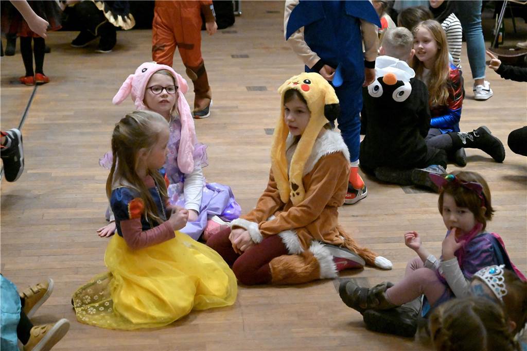 Kinderkarneval im Kolpingsaal in Werne: Hunderte Kinder feierten dort ein buntes Fest.