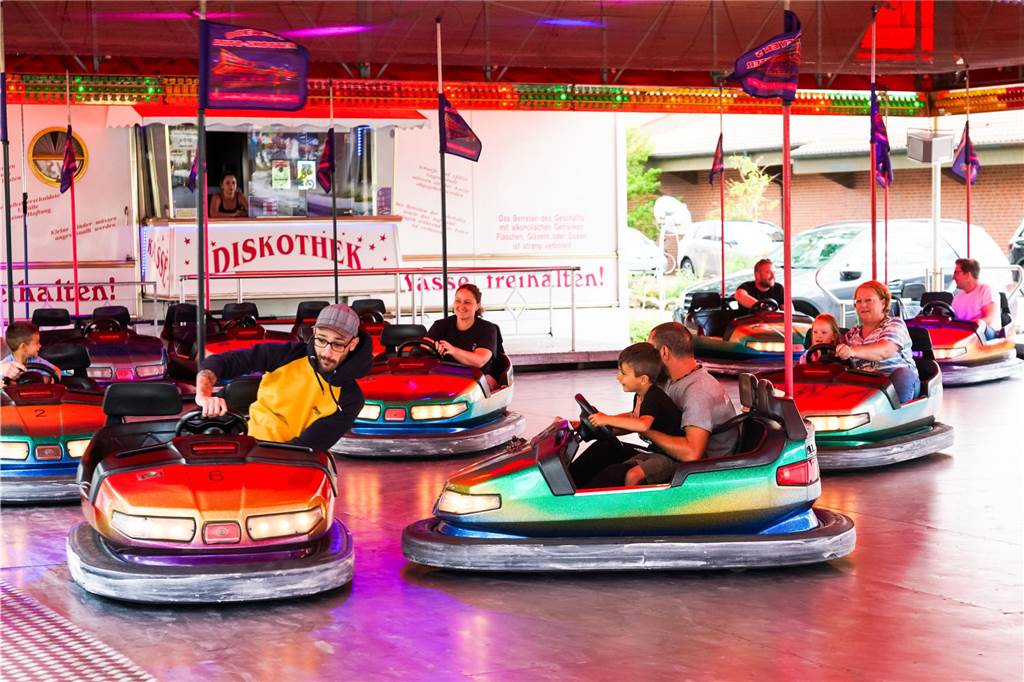 Kirmes zum Schützenfest in Oeding: Auch am Sonntag und Montag (30. und 31. Juli) drehen sich die Karussells von 11 bis 23.45 Uhr.