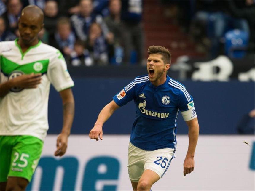 Klaas-Jan Huntelaar und sein historisches Tor Klaas-Jan Huntelaar schoss seine Schalker früh auf die Siegerstraße.