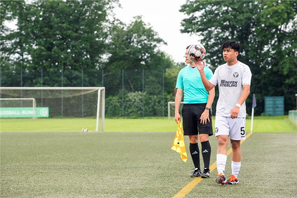 Klassenerhalt am letzten Spieltag: Erst hat die U19 des TuS Haltern am See mit 7:3 RW Ahlen geschlagen, dann musste sie warten. Als klar war, dass Sprockhövel verloren hat, war auch klar: Das Team bleibt Westfalenligist!
