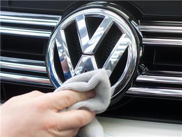 Klassenprimus in einem schwierigen Umfeld: Volkswagen schaut weiter optimistisch in die Zukunft. Foto: Jochen Lübke